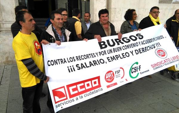 Los trabajadores de Correos se han concentrado en Burgos.